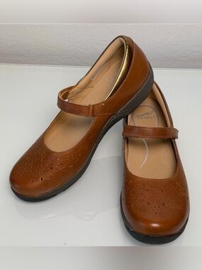 Dansko Stacy Women's Tan/Brown Leather Mary Jane Shoes Size 10.5/11 EU 41